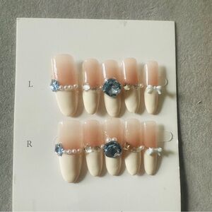 Elegant Pink and Cream Press-On Nails